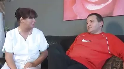 Mẹ chỉ cho phim sec loan luan me va con con gái cách bú