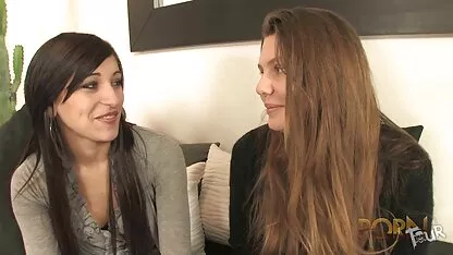 Cô gái phim sec loan luan me con ruot bắt anh chàng thay quần áo phụ nữ và đụ vào mông anh ta