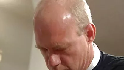 Đồi trụy có ba người phim sec hai me con dit nhau trên sân khấu