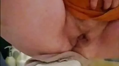 Một người đàn ông đụ bạn gái trong quán bar và đổ rất nhiều tinh trùng phim sec hai me con dit nhau vào hậu môn