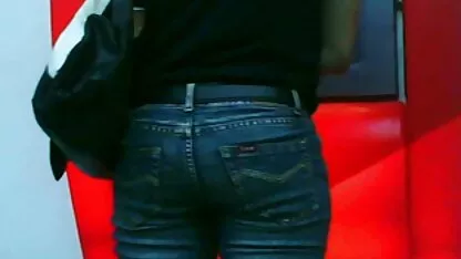 Người lưỡng tính của chàng trai đập trong đít và cho một hút cho gà phim sec me dit con con