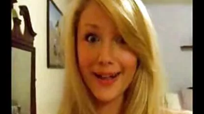 Hút thuốc dì được sec loan luan me con cao trên satin áo ngủ