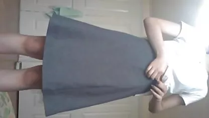 Một người châu Á có đường cong hiếm có biết cách sử dụng hình thể ﻿sec me con của mình để quyến rũ