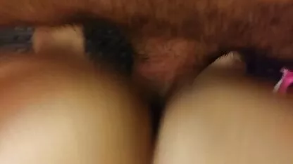 Người đẹp mặc áo nịt phim sec me con dit nhau ngực và vớ bạo lực cưỡi vòi nước của người yêu