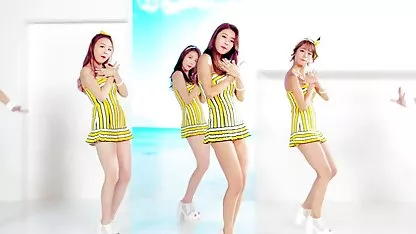 Dì trưởng thành pim sec me vo nhảy một điệu trước mặt người yêu và chuẩn bị bú cu anh ta