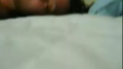 Cô gái chị và hút sec me con loan luan thuốc trong quá trình tình dục