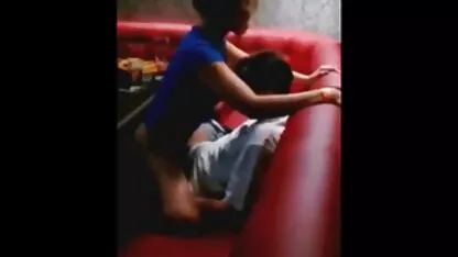 Em gái sec con dit me Nhật 18 tuổi cởi áo lót ngoài trời