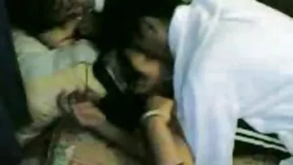 Một người fucks một Colombia gà con với một lớn phim sec me va con re đít và khổng lồ ngực