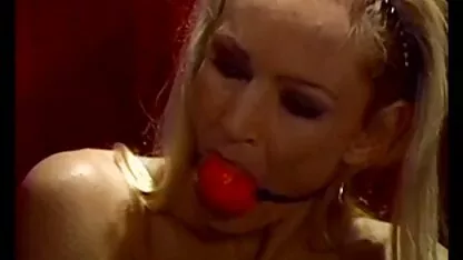 Cô gái giàu có sắp xếp một phim sec me va con trai BDSM tuyệt vời với một gái điếm rẻ tiền