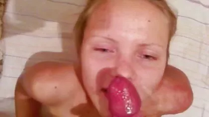 Người phụ nữ Ấn Độ dang chân phim sec me con loan luan trước mặt một người đàn ông da đen to lớn