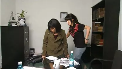 Retro Mẹ kiếp trong 69 vị trí với Lớn Hãy trên phim sec loạn luân mẹ con mặt